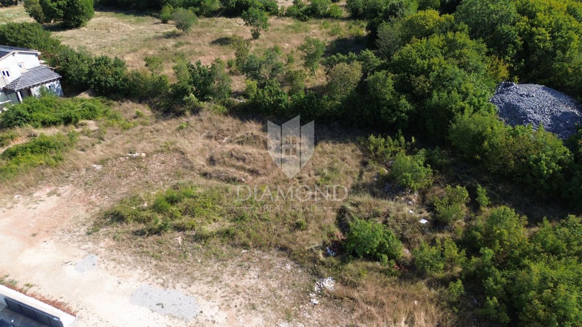 Labin, gradbeno zemljišče s pogledom na morje 