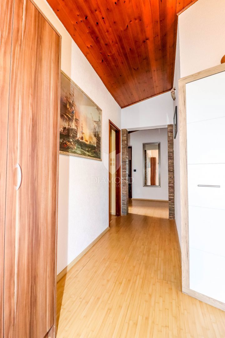 Rovinj, dva apartmaja na odlični lokaciji 