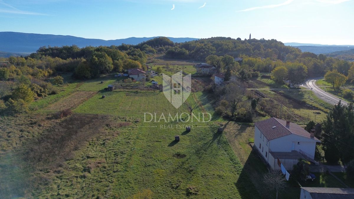 Zemljišče Pićan, 2.941m2