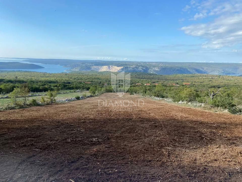 Zemljišče Labin, 9.899m2