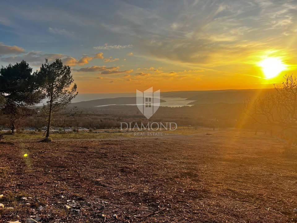 Zemljišče Labin, 9.899m2