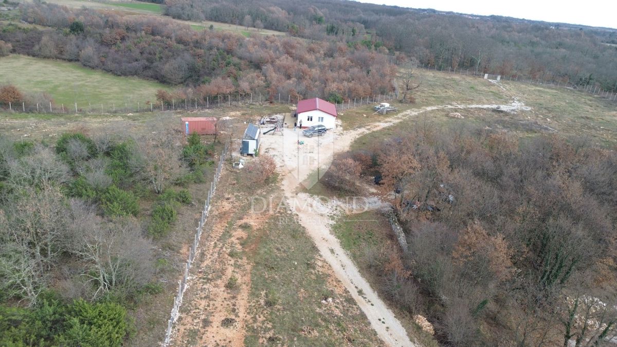 Zemljišče Smoljanci, Svetvinčenat, 27.300m2