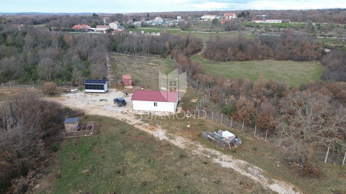 Zemljišče Smoljanci, Svetvinčenat, 27.300m2
