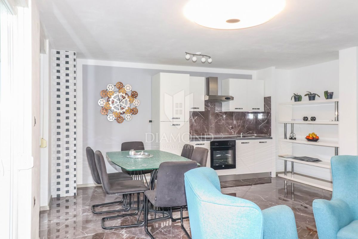 Rovinj, lep apartma z balkonom