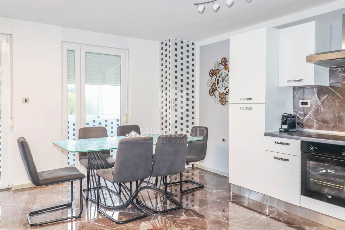 Rovinj, lep apartma z balkonom