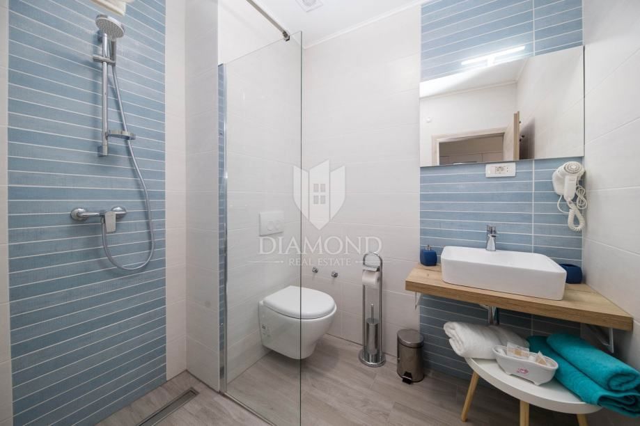 Edinstvena vila z notranjim bazenom