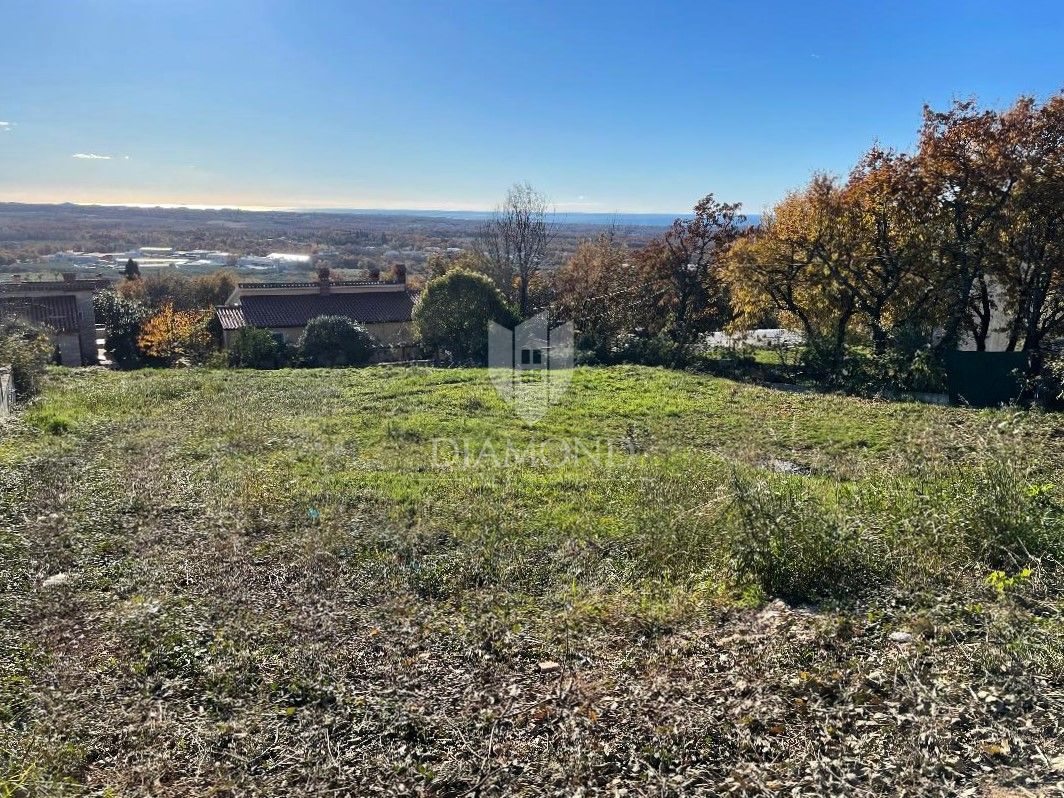 Poreč, okolica, zemljišče s panoramskim razgledom pripravljeno za gradnjo!