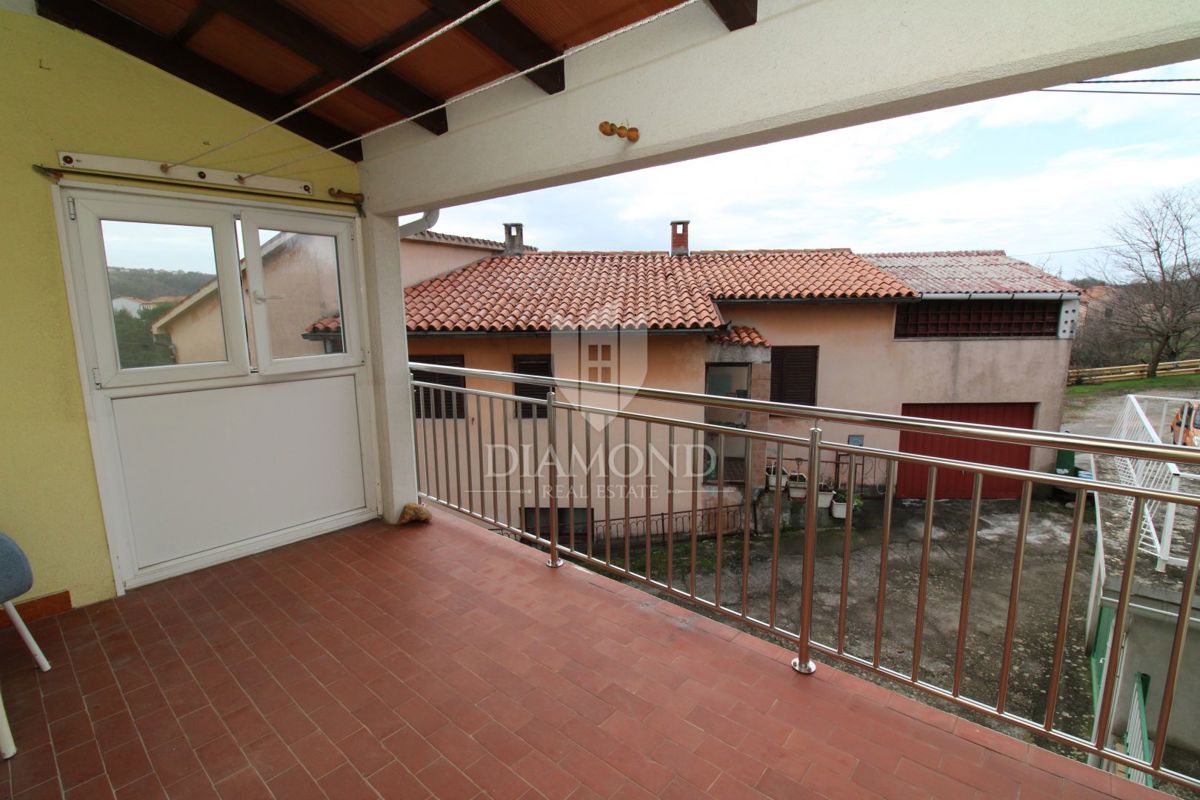 Labin, družinska hiša v predmestju 