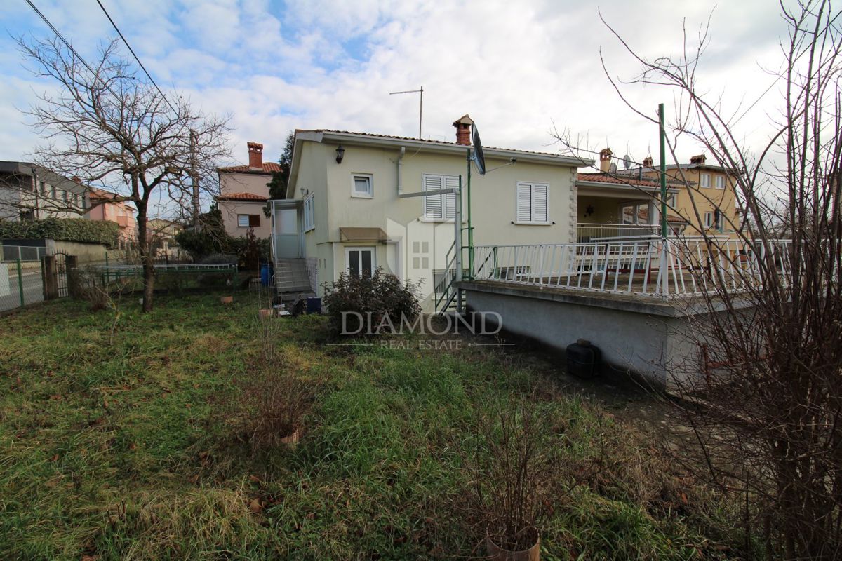 Labin, družinska hiša v predmestju 