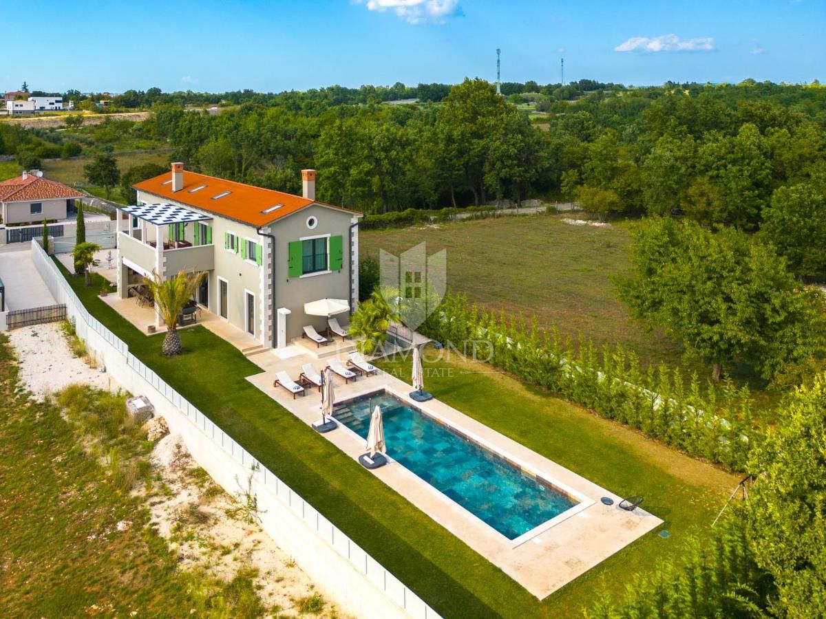 Eleganca in razkošje – vila blizu Rovinja s pogledom na morje – EKSKLUZIVNA PONUDBA!
