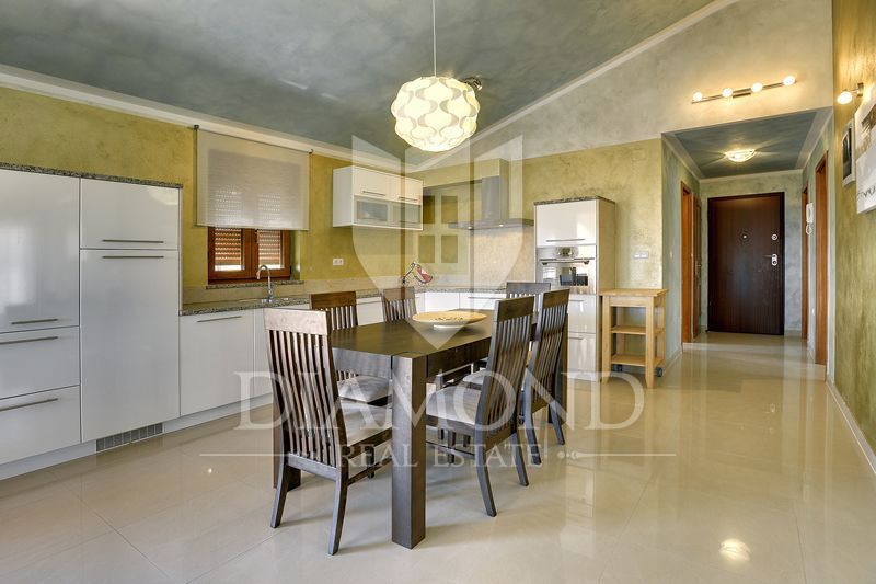 Pula okolica - udoben apartma z bazenom - pogled na morje