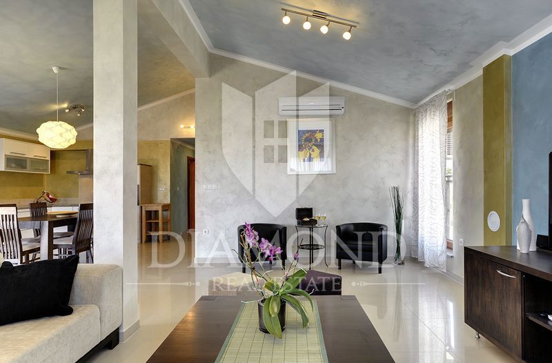 Pula okolica - udoben apartma z bazenom - pogled na morje
