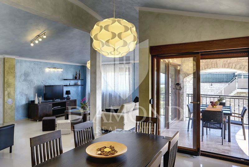 Pula okolica - udoben apartma z bazenom - pogled na morje
