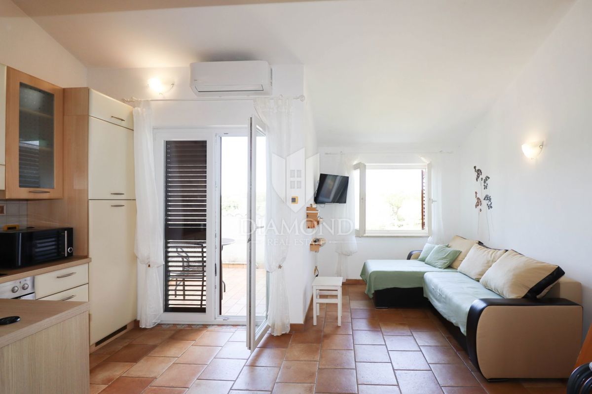 Rovinj, apartma, balkon, parking, pogled na morje