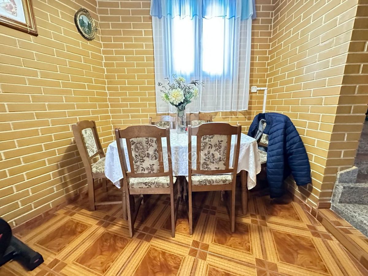 Apartmaj Monvidal, Pula, 130m2