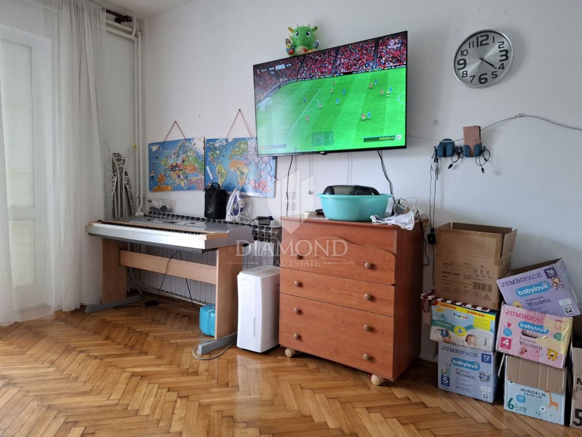 Hiša v Labinu z velikim vrtom
