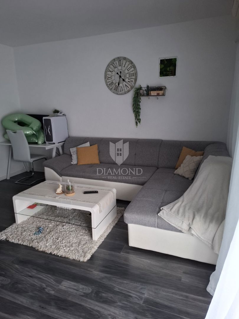 Hiša v Labinu z velikim vrtom
