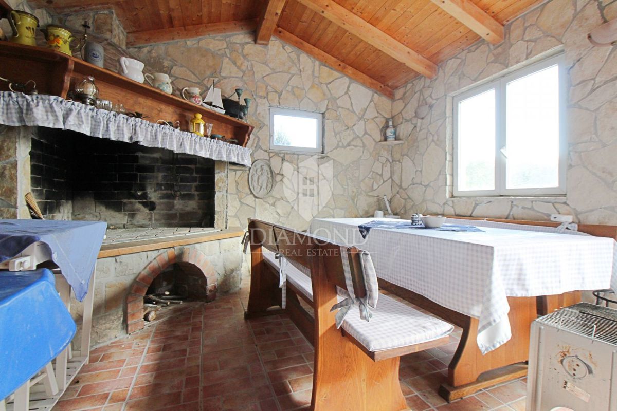 Labin, družinska hiša s 5 apartmaji