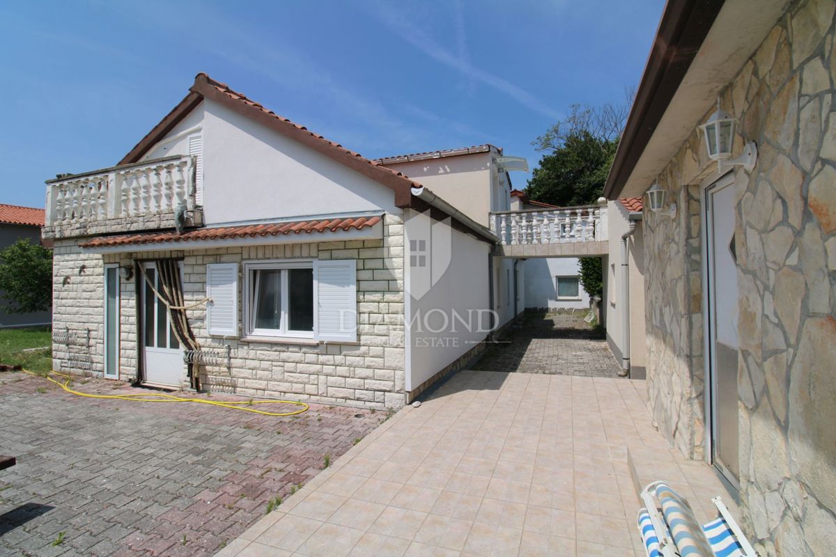 Labin, družinska hiša s 5 apartmaji