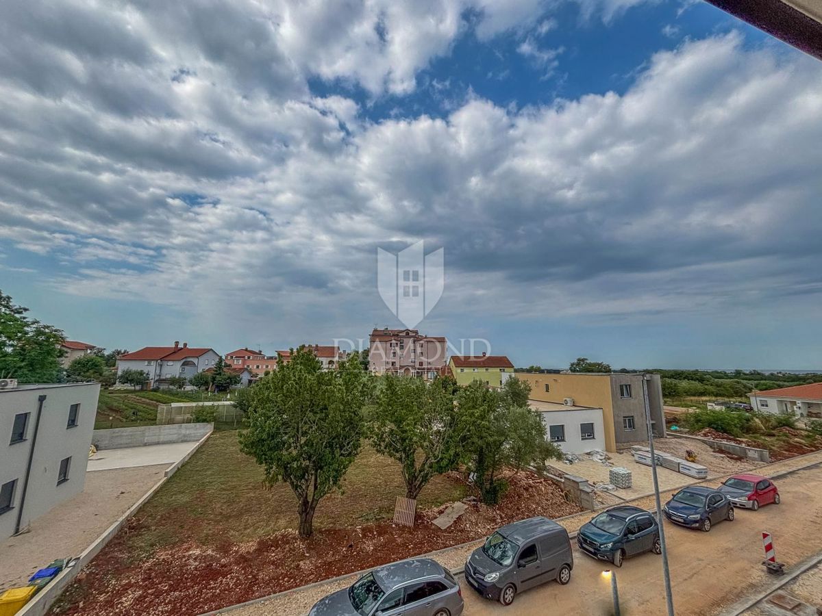 Istra, Umag, stanovanje s 3 spalnicami in 2 balkonoma!