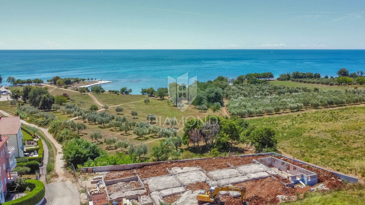 Umag, okolica - moderna hiša 1. vrsta do morja!