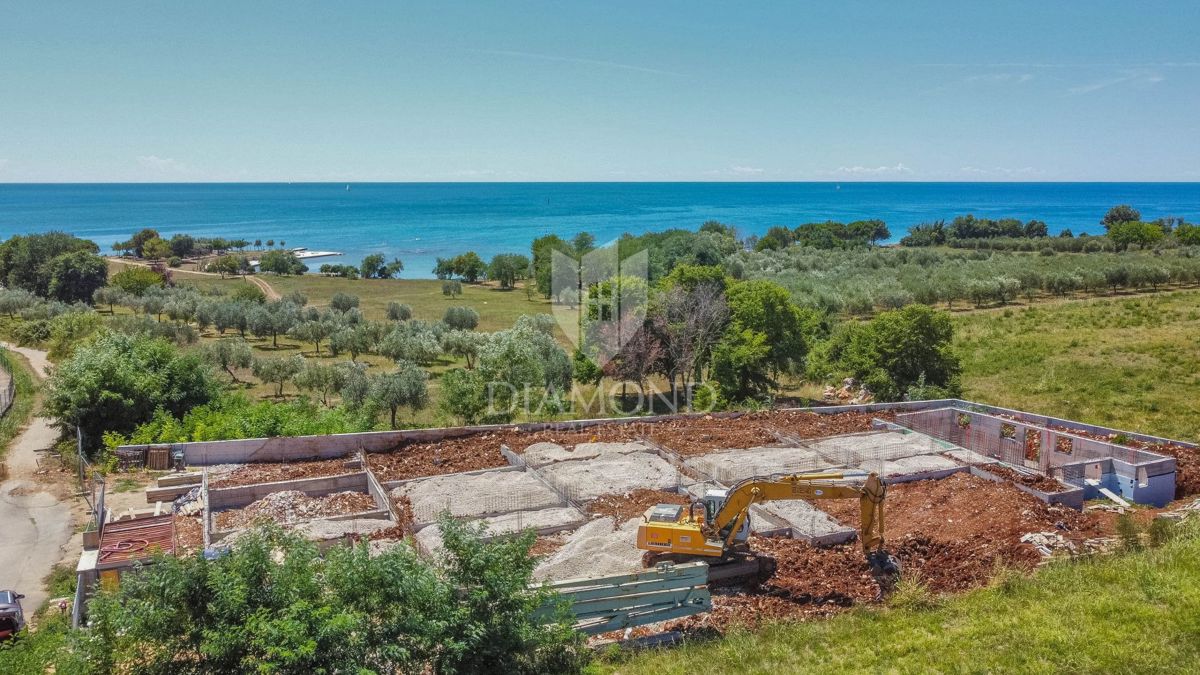 Umag, okolica - moderna hiša 1. vrsta do morja!