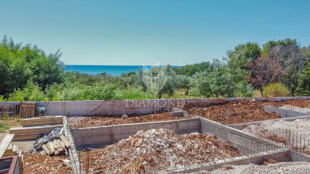 Umag, okolica - moderna hiša 1. vrsta do morja!