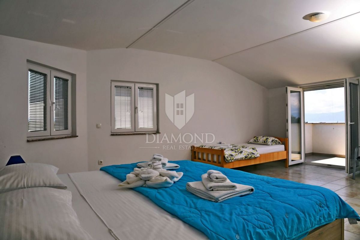 Hiša Bogovići, Malinska-Dubašnica, 450m2