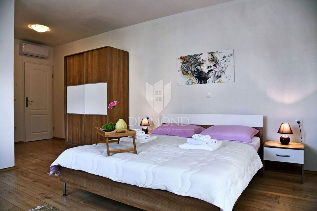 Hiša Bogovići, Malinska-Dubašnica, 450m2