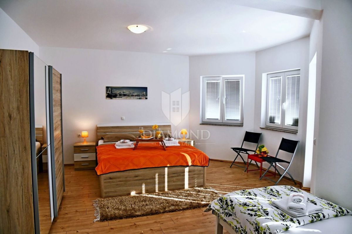 Hiša Bogovići, Malinska-Dubašnica, 450m2