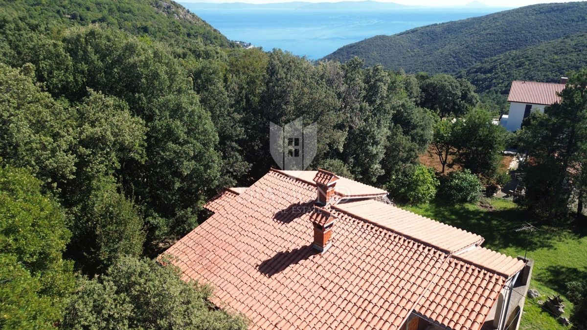 Rabac, Labin, okolica, hiša s pogledom na morje