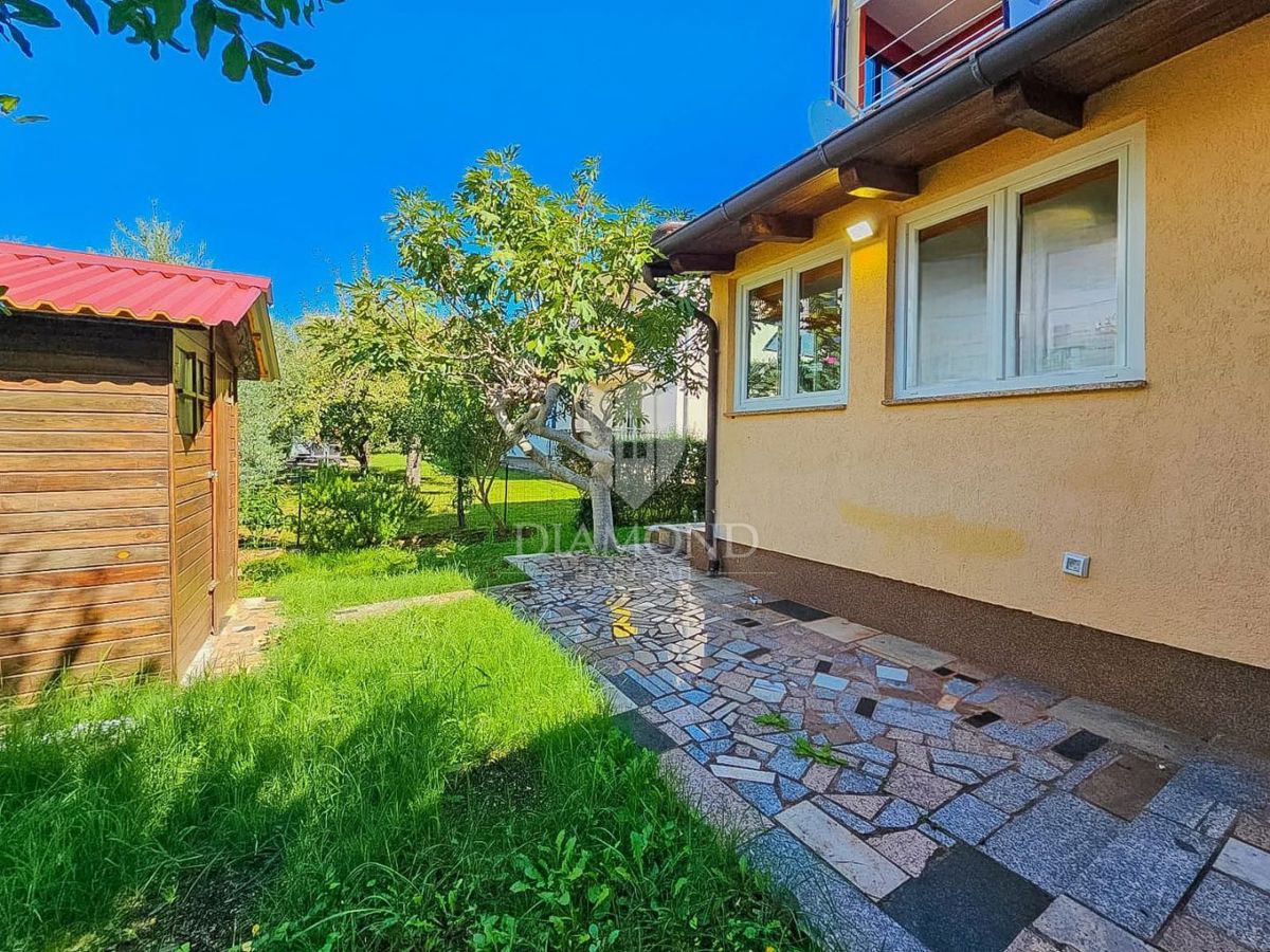 Novigrad, stanovanje z vrtom 146 m², 500 m od morja!