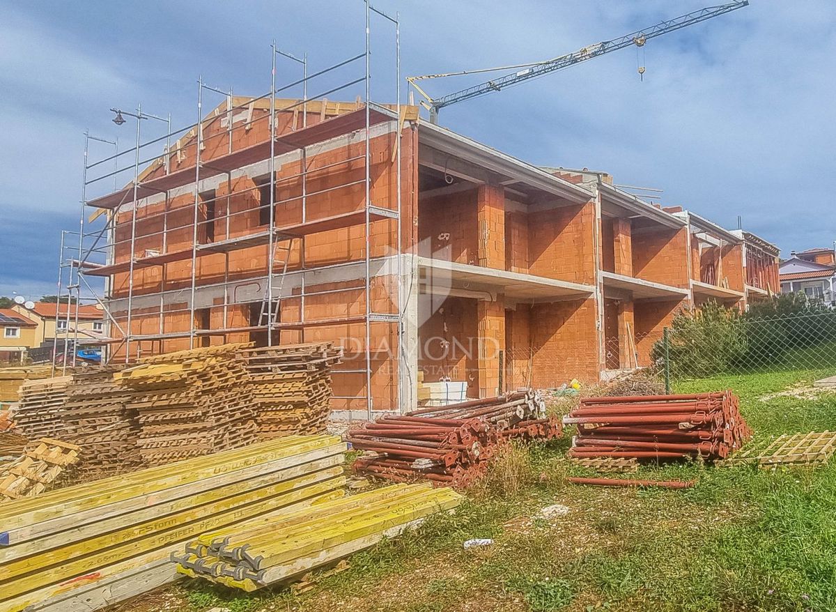 Zelo dobro stanovanje z dvema spalnicama in balkonom v bližini Rovinja