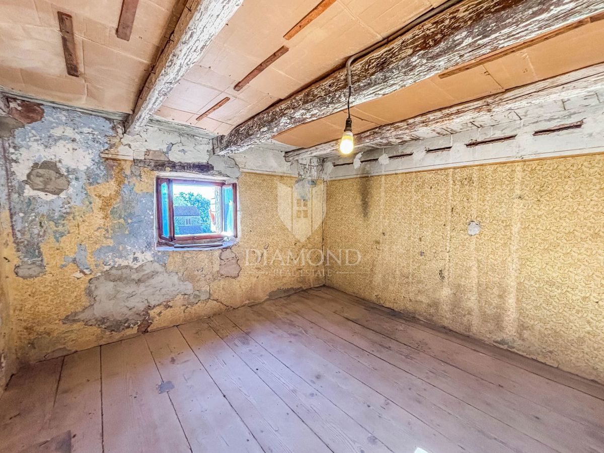 Umag, okolica - avtentična hiša z vrtom!