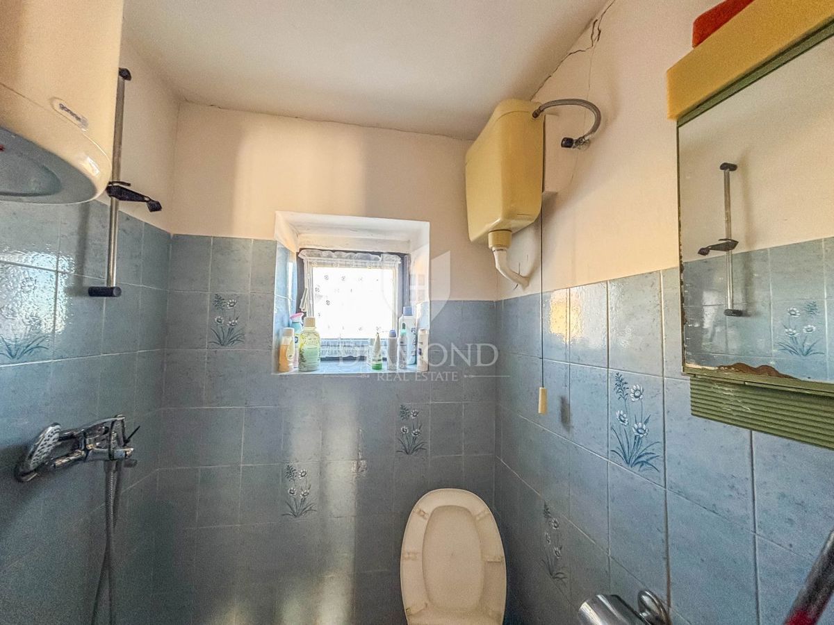 Umag, okolica - avtentična hiša z vrtom!