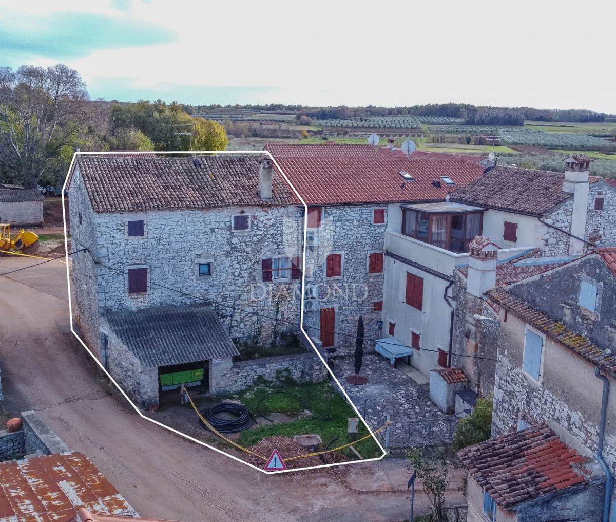 Umag, okolica - avtentična hiša z vrtom!