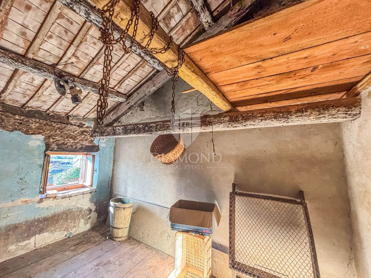 Umag, okolica - avtentična hiša z vrtom!