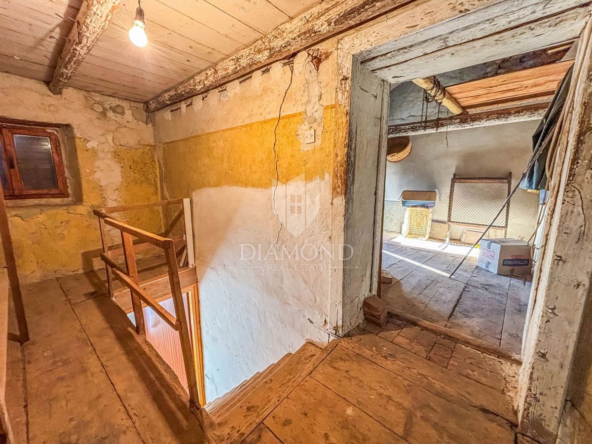 Umag, okolica - avtentična hiša z vrtom!