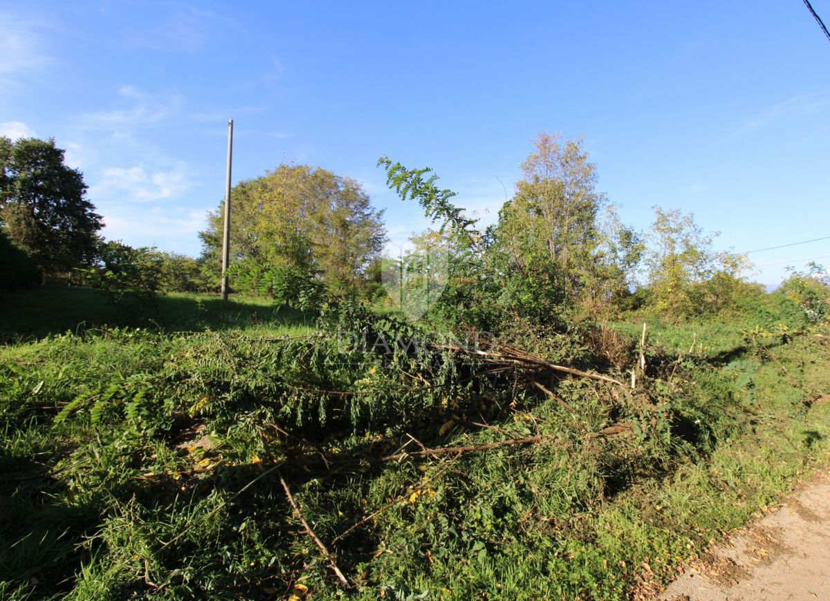 Zemljišče Labin, 870m2