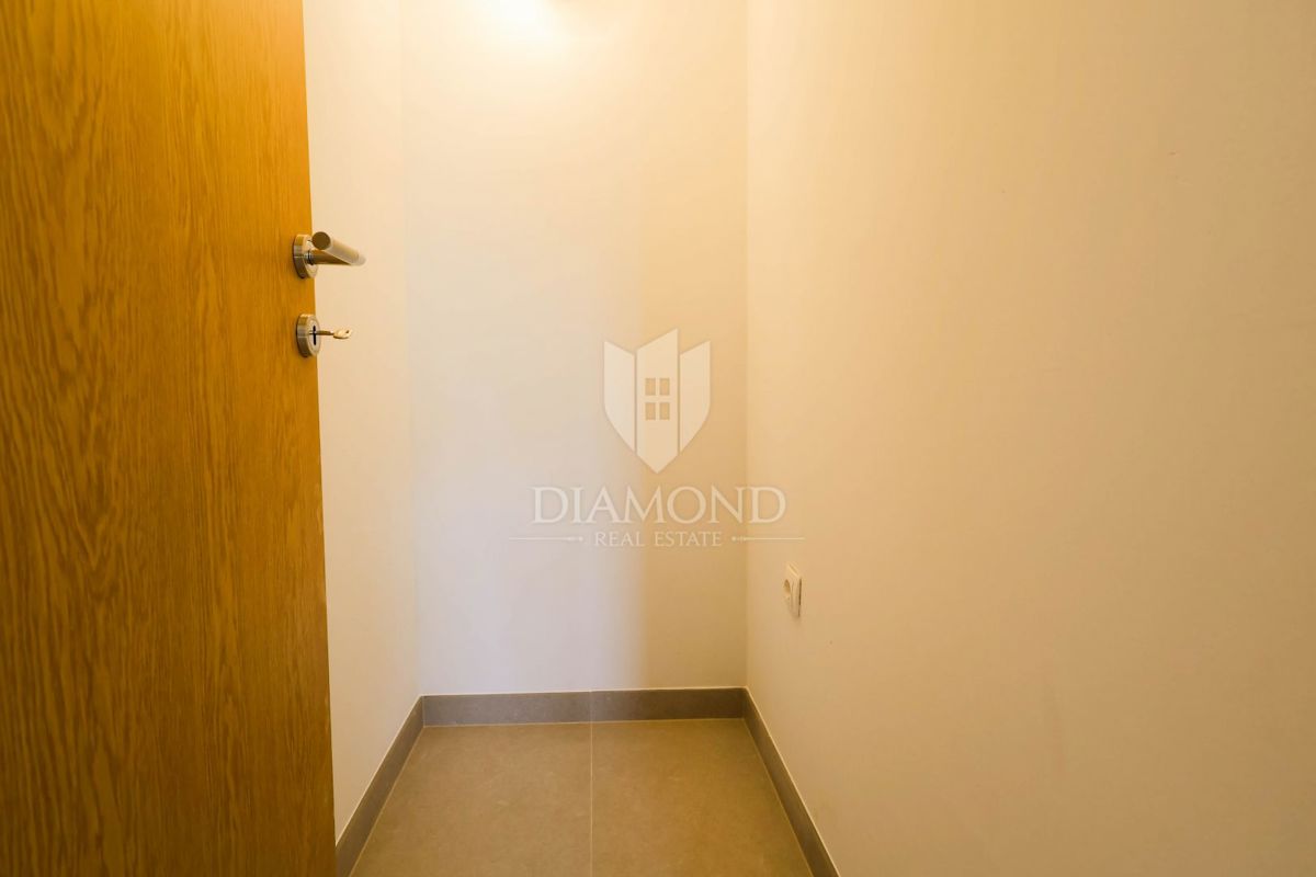 Apartmaj Prozorje, Dugo Selo - Okolica, 75m2