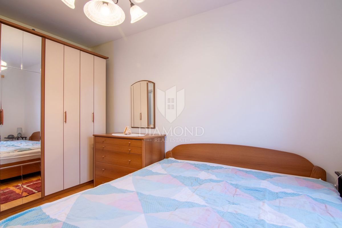 Krk, dvosobno stanovanje v prvem nadstropju, blizu plaže