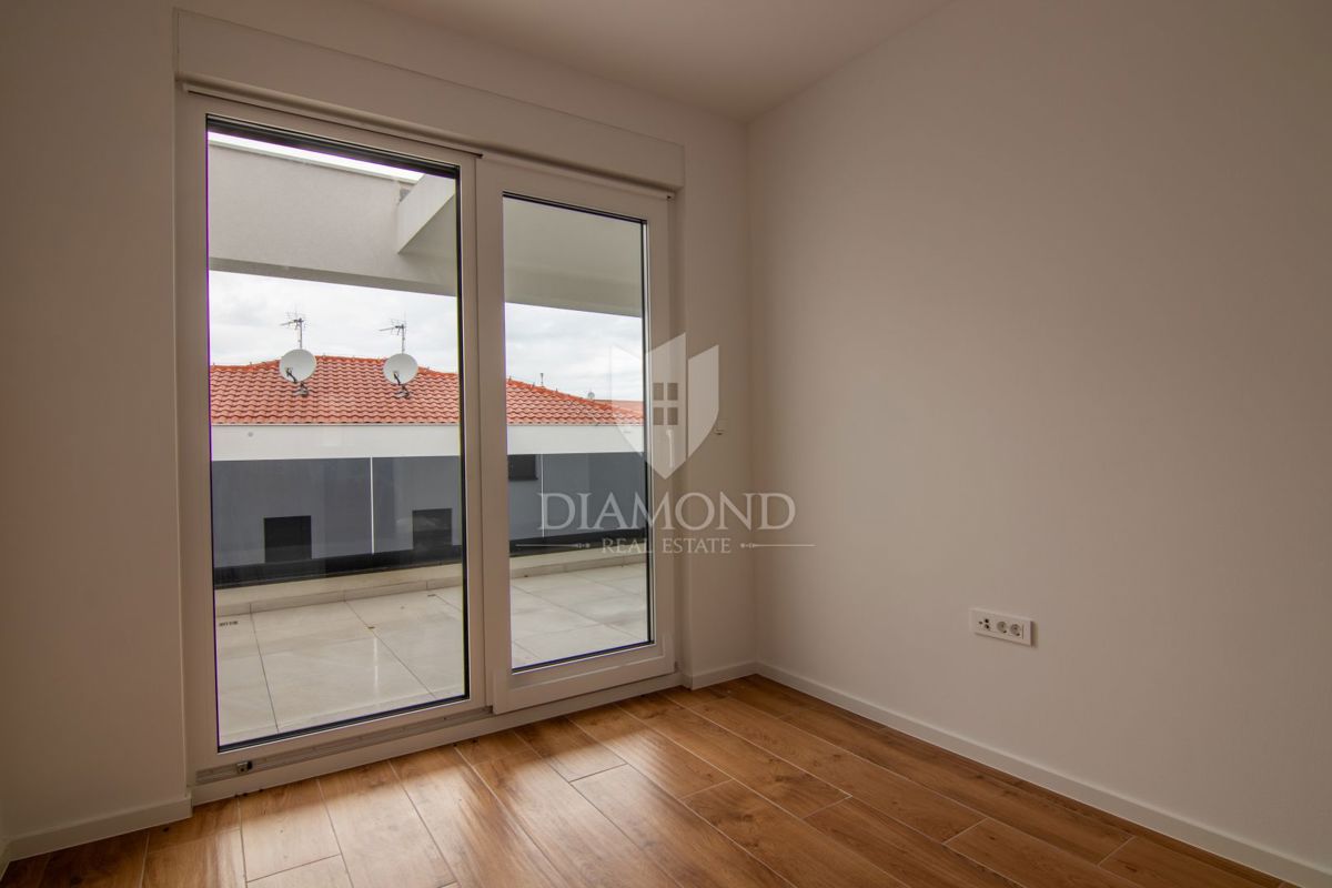 Dvojček hiše z bazenom