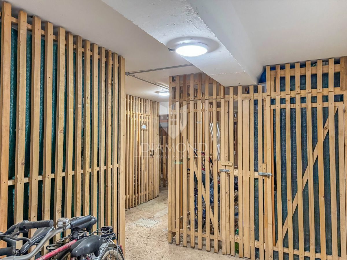 Umag, dvosobno stanovanje v prvem nadstropju!