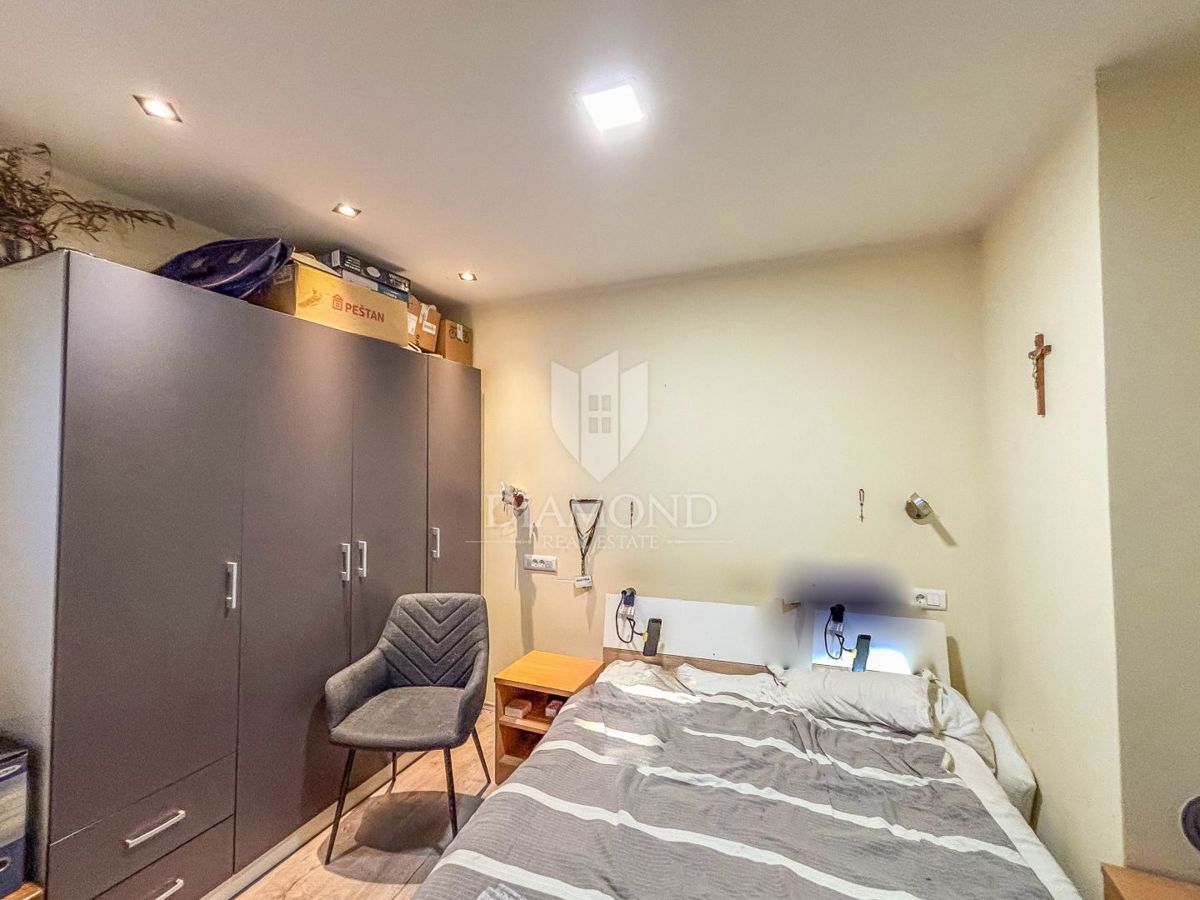 Umag, dvosobno stanovanje v prvem nadstropju!