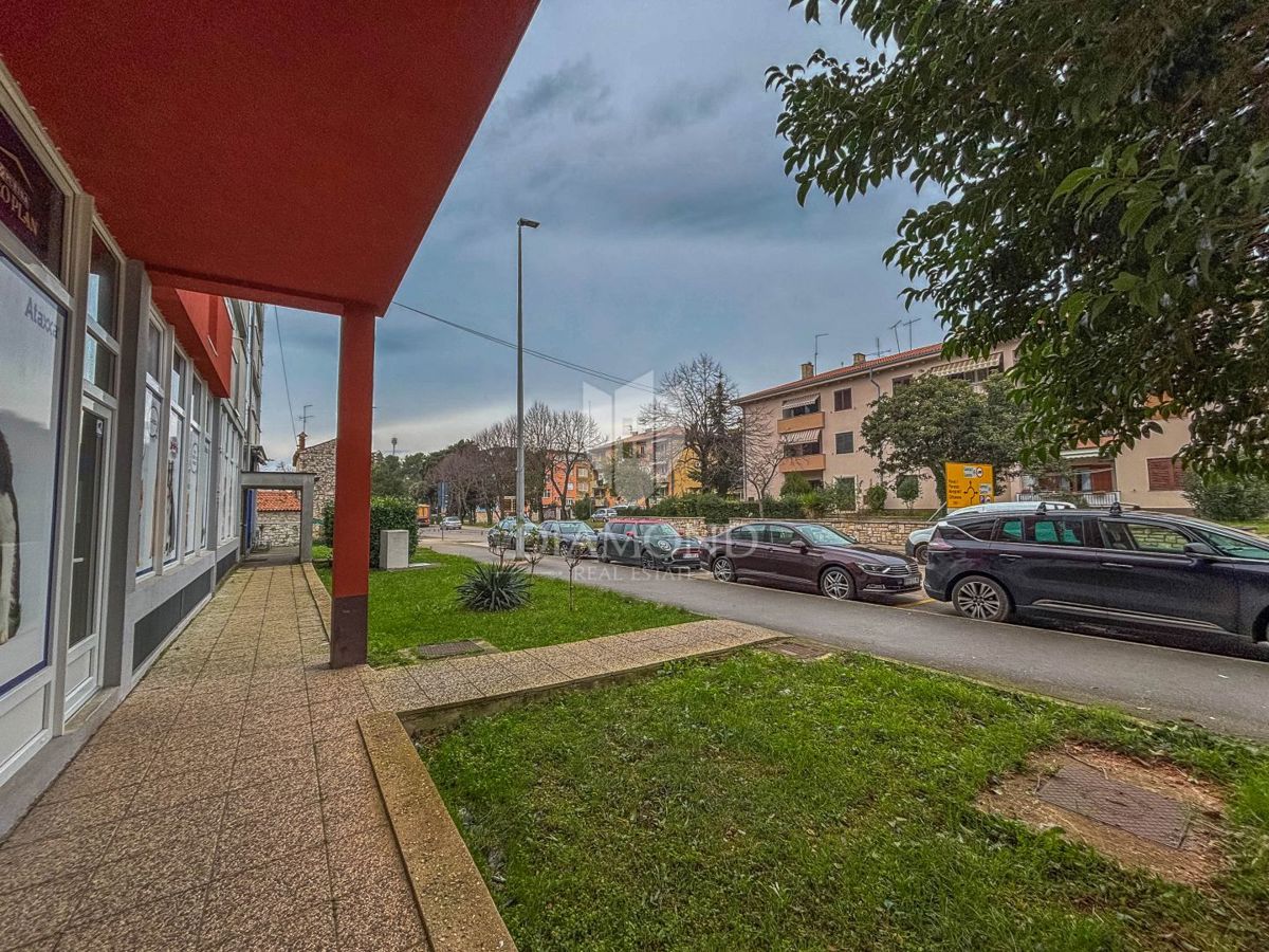 Umag, dvosobno stanovanje v prvem nadstropju!