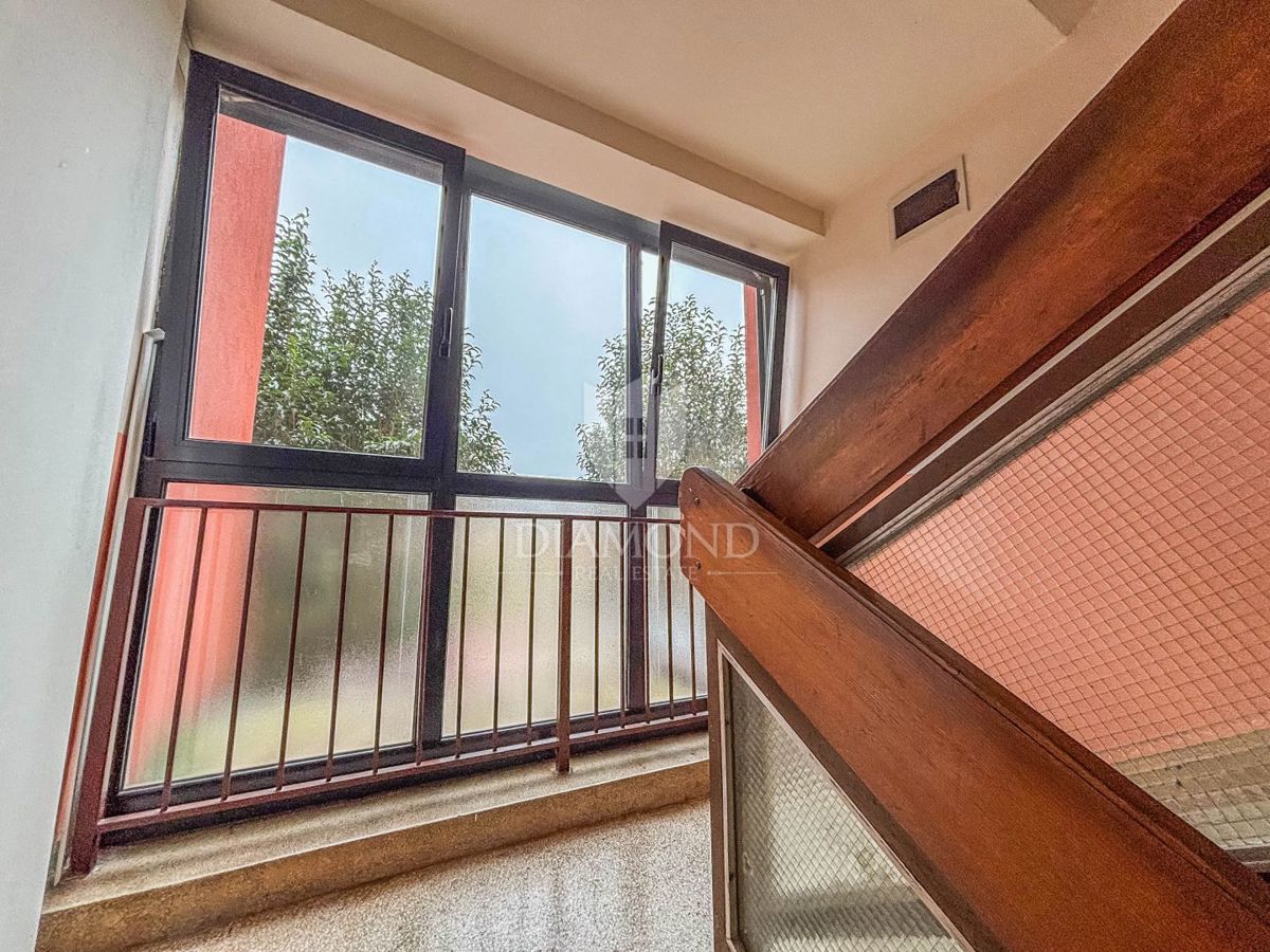 Umag, dvosobno stanovanje v prvem nadstropju!