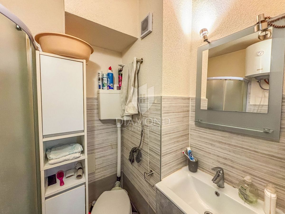 Umag, dvosobno stanovanje v prvem nadstropju!