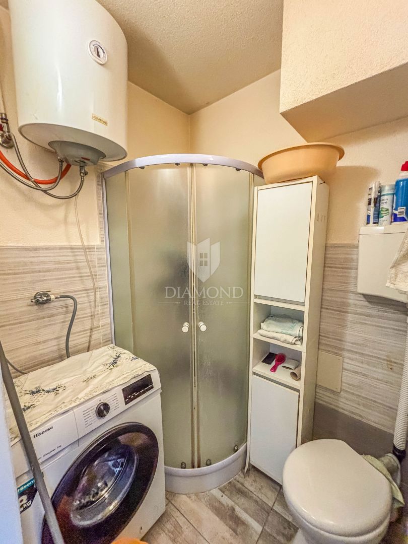 Umag, dvosobno stanovanje v prvem nadstropju!