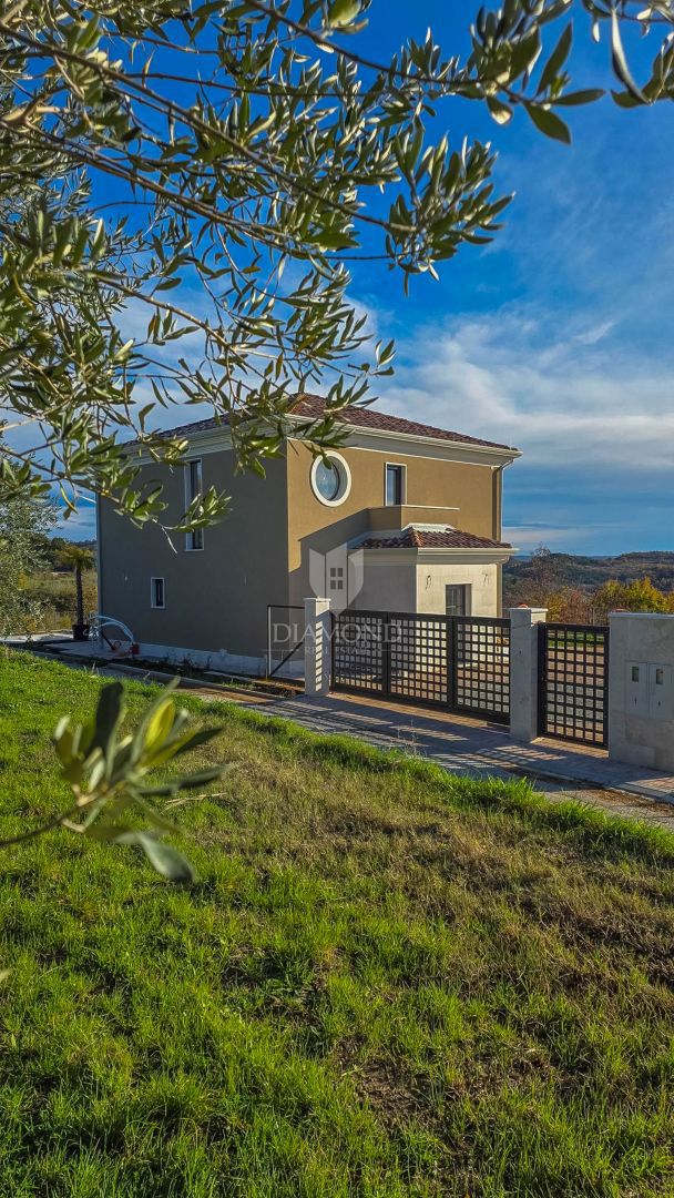 Buje, izjemna hiša s pogledom na morje!