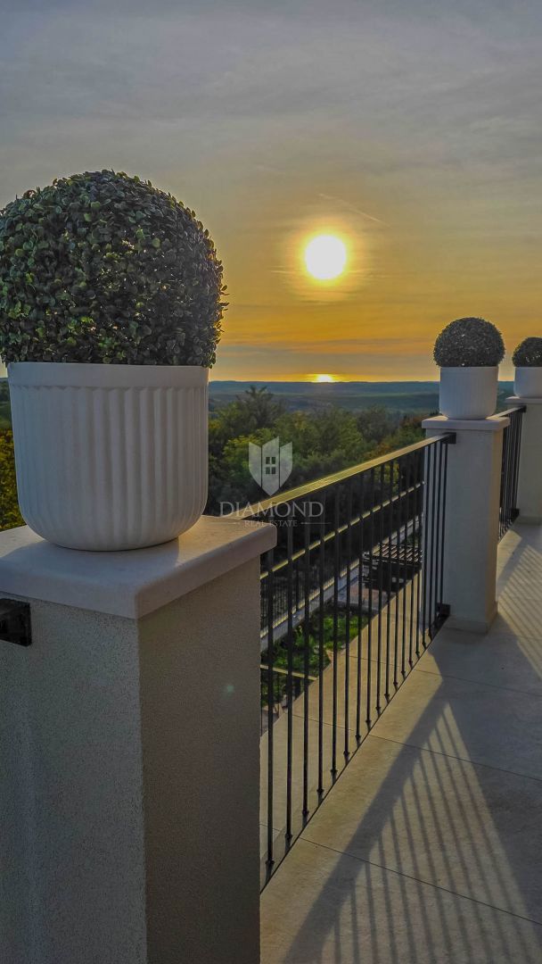 Buje, izjemna hiša s pogledom na morje!